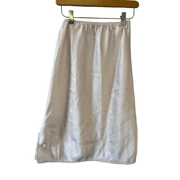 Vintage pale pink lace trimmed half slip S - Picture 3 of 7